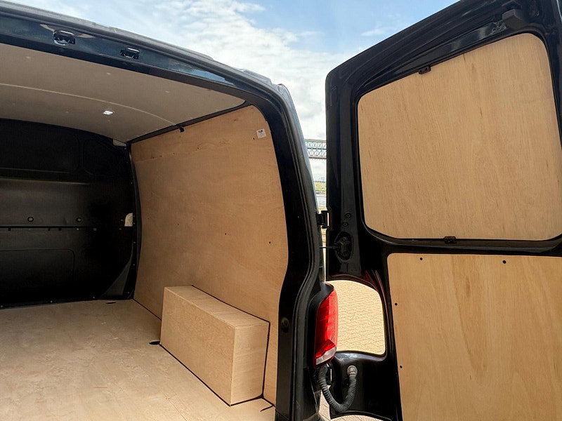 Volkswagen Transporter 2.0 TDI T28 Highline FWD SWB Euro 6 (s/s) 5dr