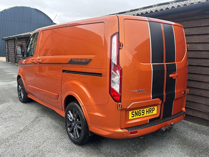 Ford Transit Custom 2.0 290 EcoBlue Sport L1 H1 Euro 6 (s/s) 5dr 5dr Manual 2026
