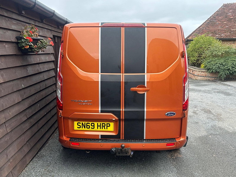 Ford Transit Custom 2.0 290 EcoBlue Sport L1 H1 Euro 6 (s/s) 5dr 5dr Manual 2026