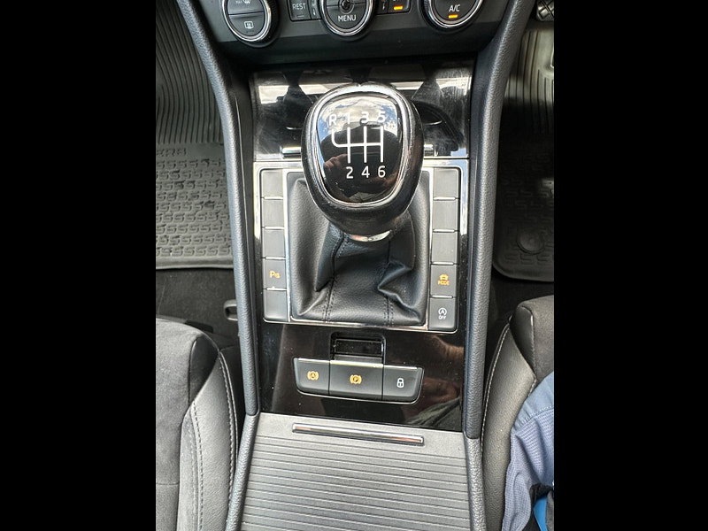 Skoda Superb 2.0 TDI SE Business Euro 6 (s/s) 5dr 5dr Manual 2026