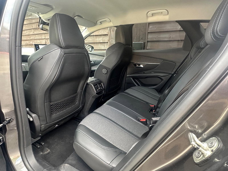 Peugeot 3008 1.5 BlueHDi Allure Premium Euro 6 (s/s) 5dr 5dr Manual 2026