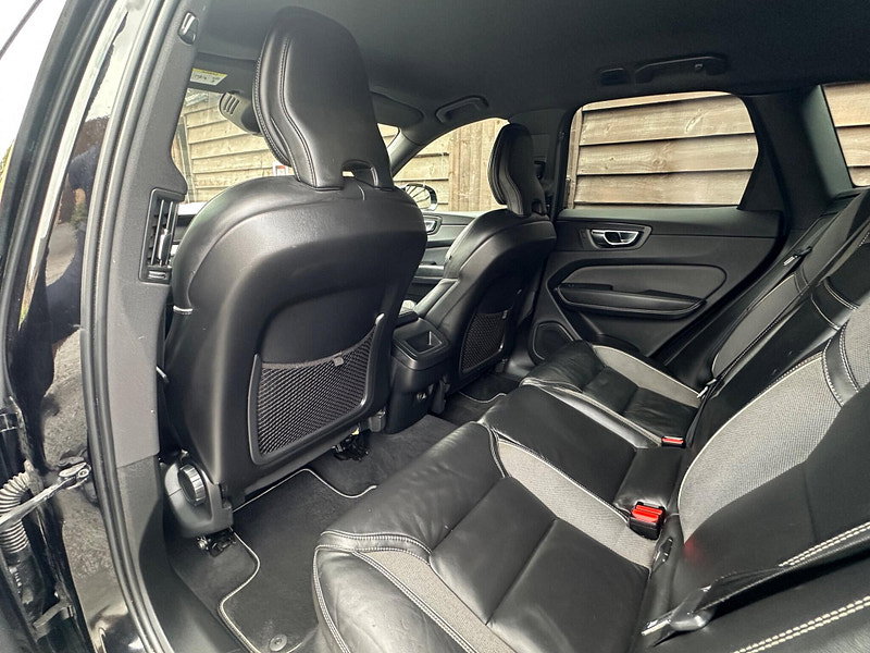 Volvo XC60 2.0 B5 MHEV R-Design Pro Auto AWD Euro 6 (s/s) 5dr 5dr Automatic 2026
