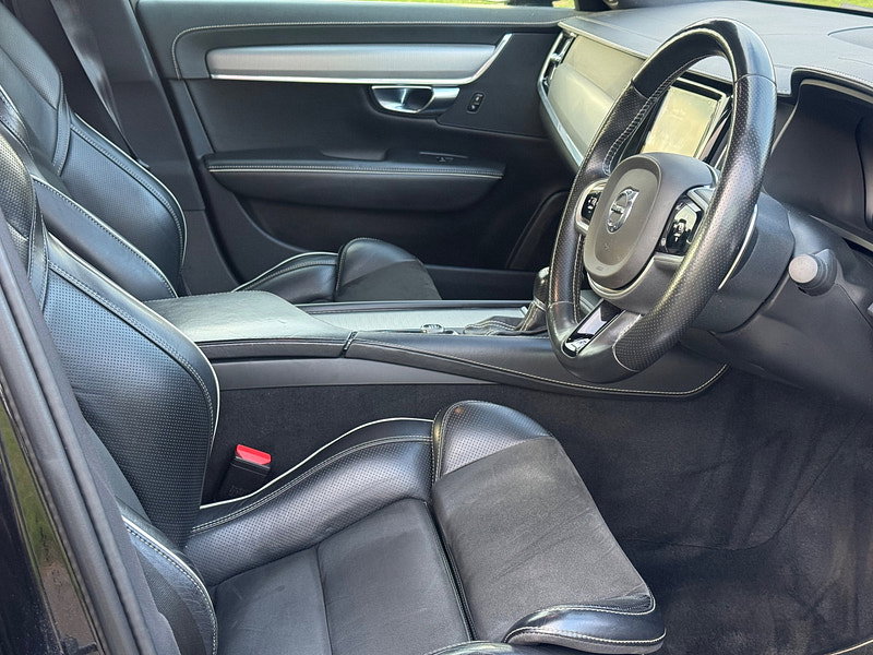 2018 Volvo S90 in Black, photo 15 of 40