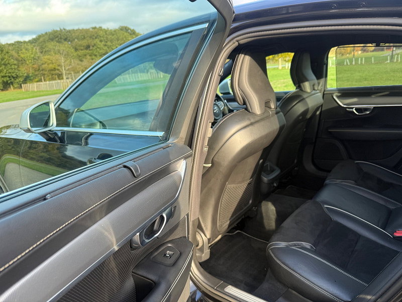 2018 Volvo S90 in Black, photo 20 of 40