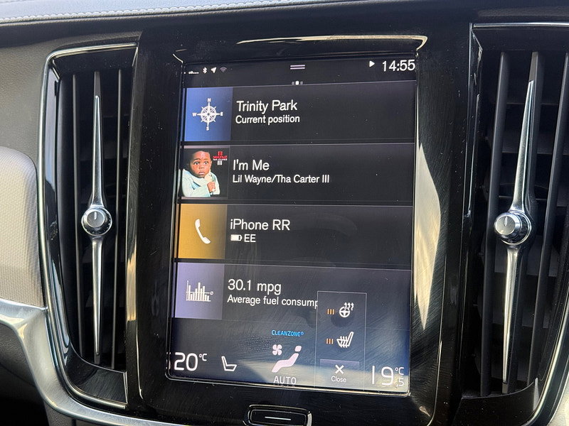 2018 Volvo S90 in Black, photo 31 of 40