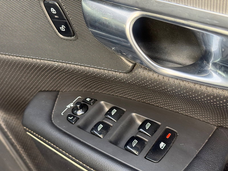 2018 Volvo S90 in Black, photo 33 of 40
