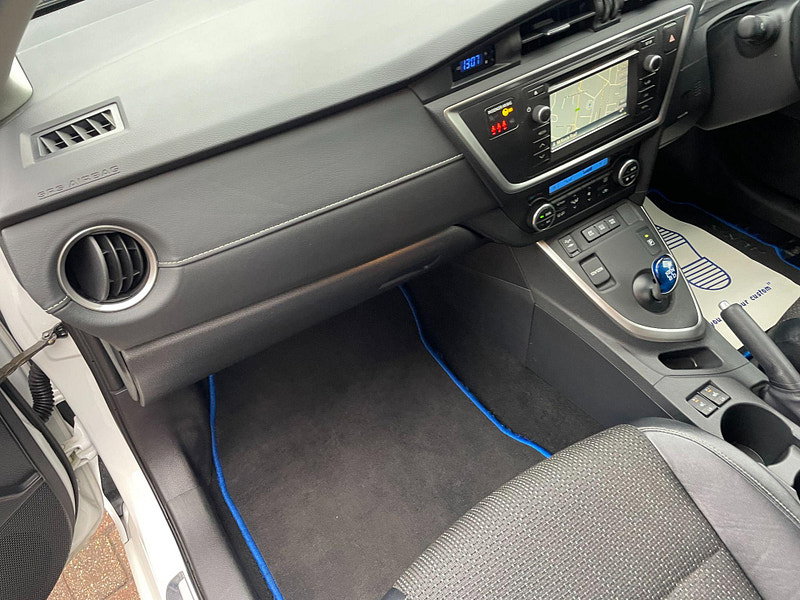 Toyota Auris 1.8 VVT-h Excel CVT Euro 5 (s/s) 5dr