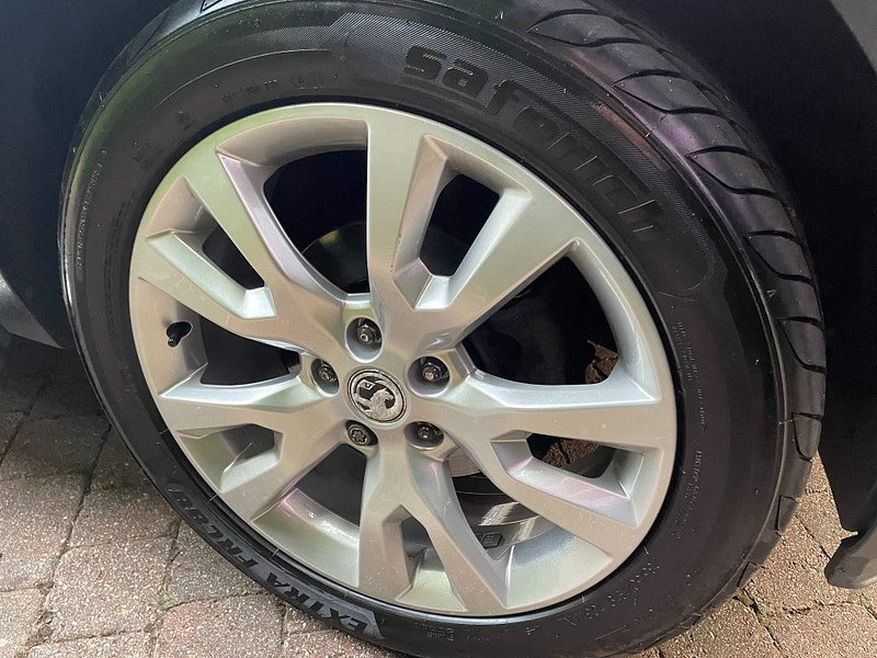 Vauxhall Antara 2.2 CDTi SE Auto 4WD Euro 5 5dr (SNav)