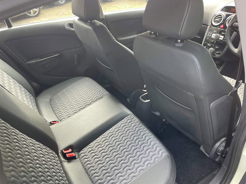 Vauxhall Corsa 1.2i ecoFLEX 16V SE Euro 5 (s/s) 5dr