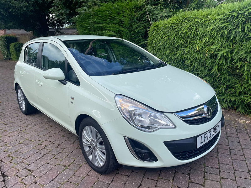 Vauxhall Corsa 1.2i ecoFLEX 16V SE Euro 5 (s/s) 5dr