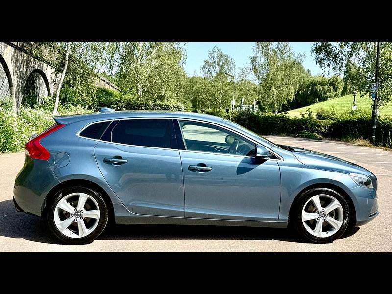 Volvo V40 