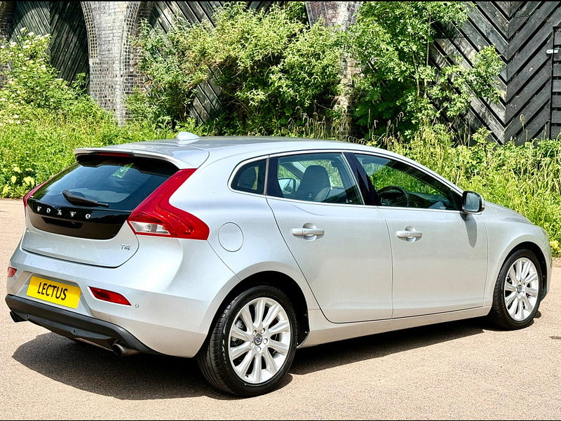 Volvo V40 1.6 T4 SE Euro 5 (s/s) 5dr