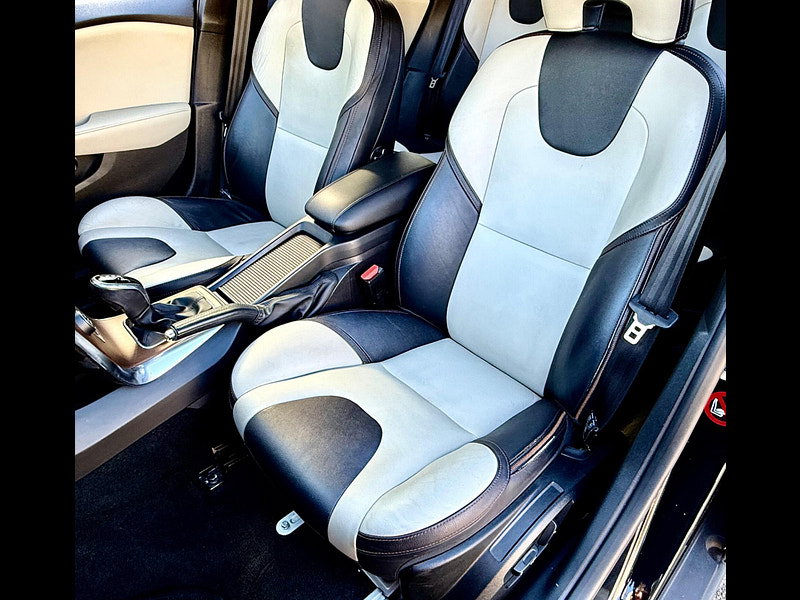 Volvo V40 Cross Country 