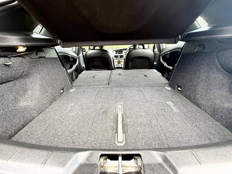 Volvo V40 Cross Country 2.0 T5 Lux Nav Auto AWD Euro 6 (s/s) 5dr