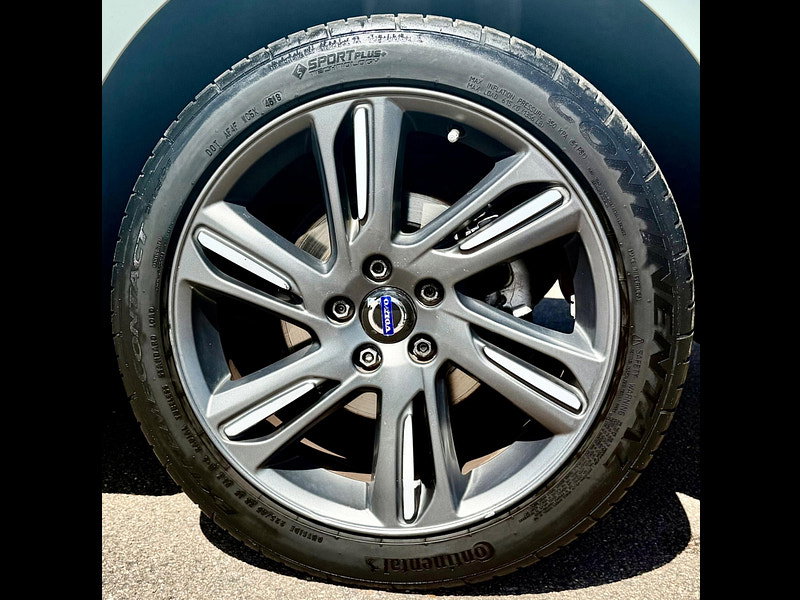 Volvo V40 Cross Country 2.0 T5 Lux Nav Auto AWD Euro 6 (s/s) 5dr