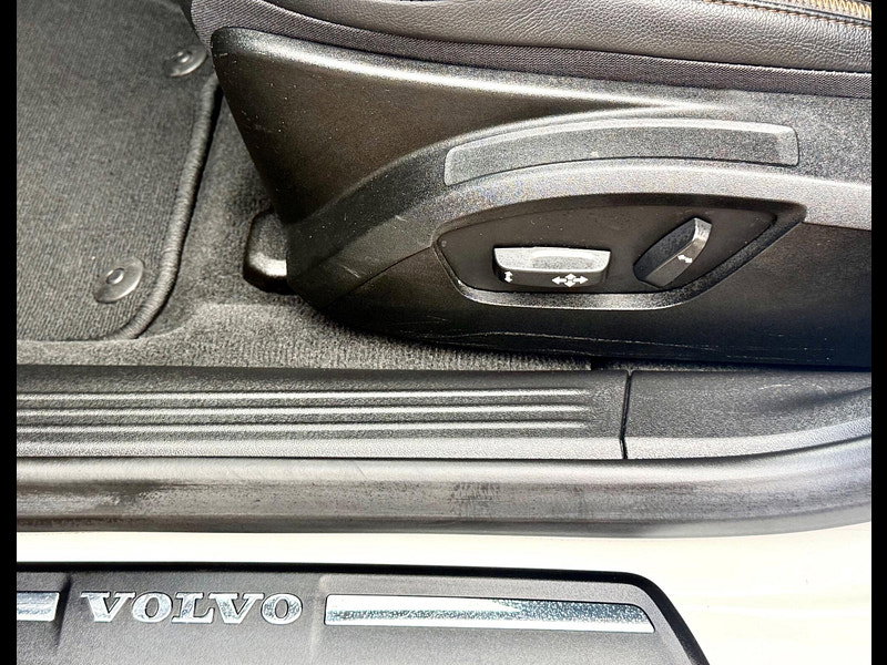 Volvo V40 Cross Country 2.0 T5 Lux Nav Auto AWD Euro 6 (s/s) 5dr