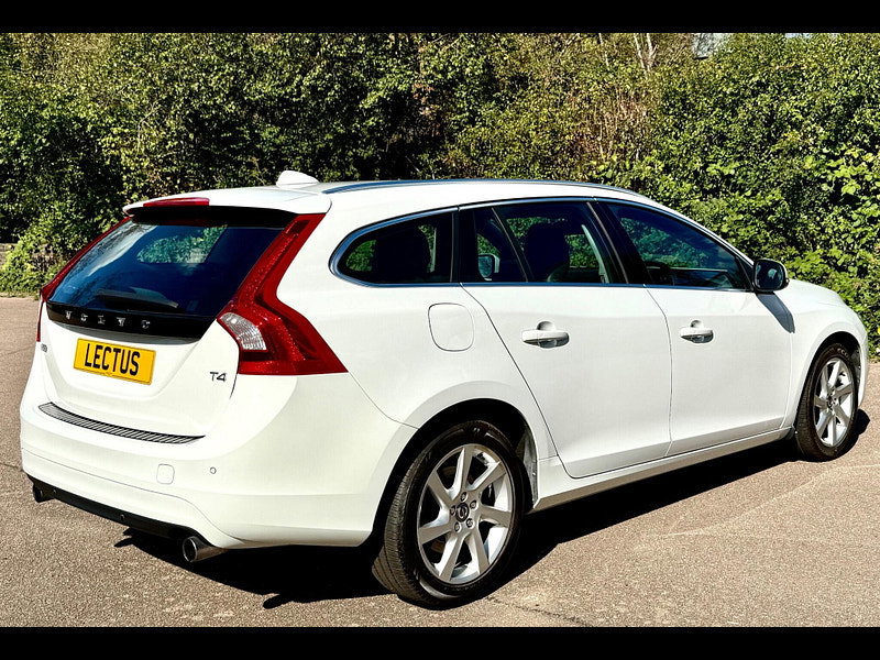 Volvo V60 1.6 T4 SE Powershift 5dr