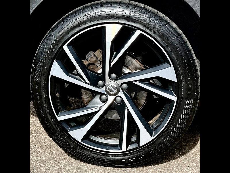 Volvo XC40 2.0 D4 R-Design Auto AWD Euro 6 (s/s) 5dr