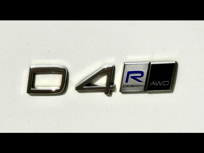 Volvo XC40 2.0 D4 R-Design Auto AWD Euro 6 (s/s) 5dr