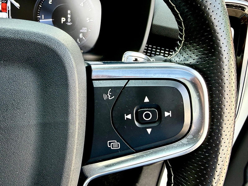 Volvo XC40 2.0 D4 R-Design Auto AWD Euro 6 (s/s) 5dr