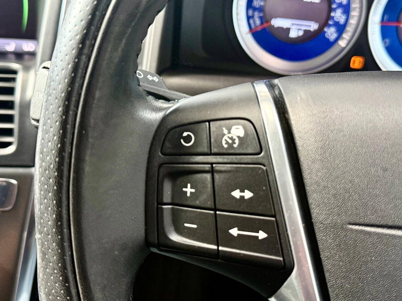 Volvo XC60 2.0 T5 R-Design Powershift Euro 5 5dr