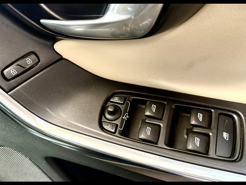 Volvo XC60 2.0 T5 R-Design Powershift Euro 5 5dr