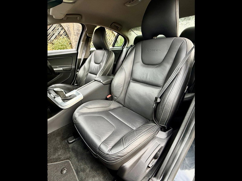 Volvo S60 1.6 T4 R-Design Powershift 4dr