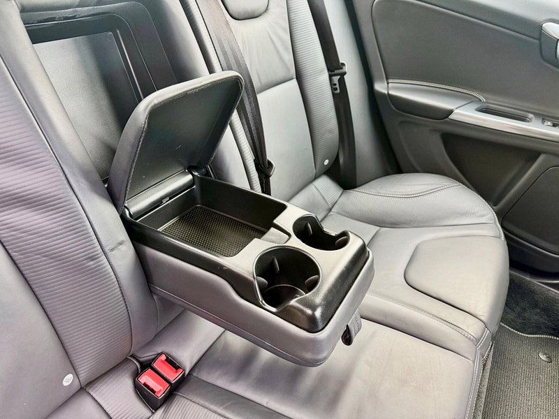 Volvo S60 1.6 T4 R-Design Powershift 4dr