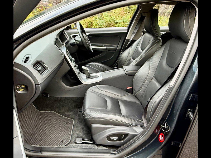 Volvo S60 1.6 T4 R-Design Powershift 4dr