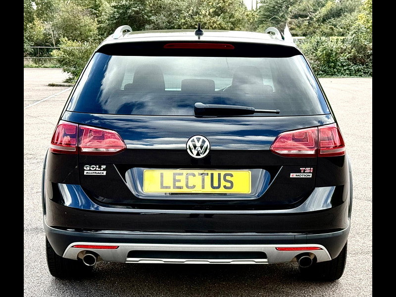 Volkswagen Golf 1.8 Petrol Blue-M Alltrack DSG 4MOTION