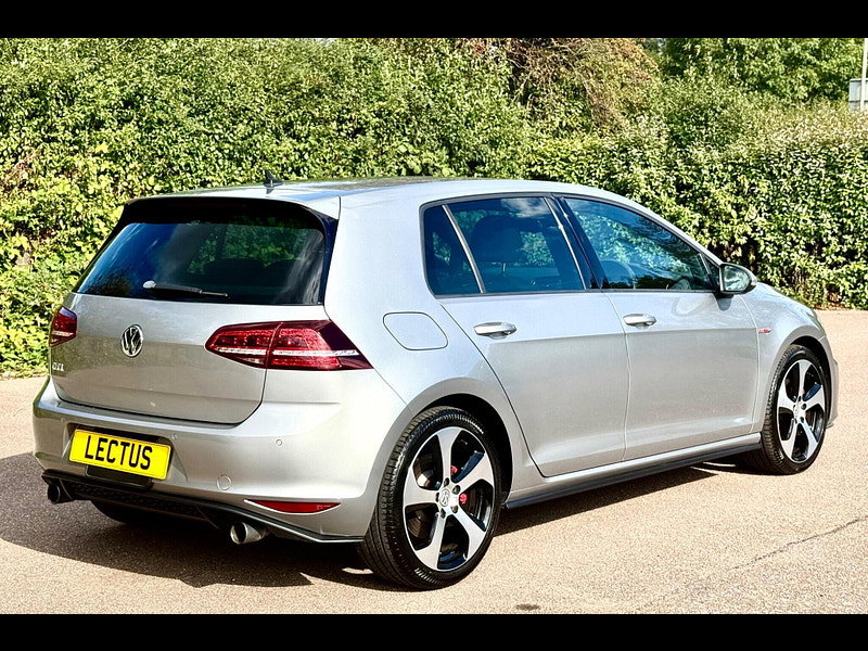 Volkswagen Golf 2.0 TSI BlueMotion Tech GTI DSG 5dr