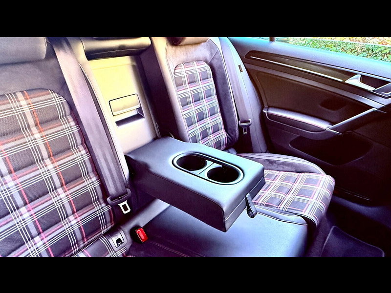 Volkswagen Golf 2.0 TSI GTI Performance DSG 5dr