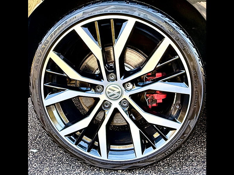Volkswagen Golf 2.0 TSI GTI Performance DSG 5dr