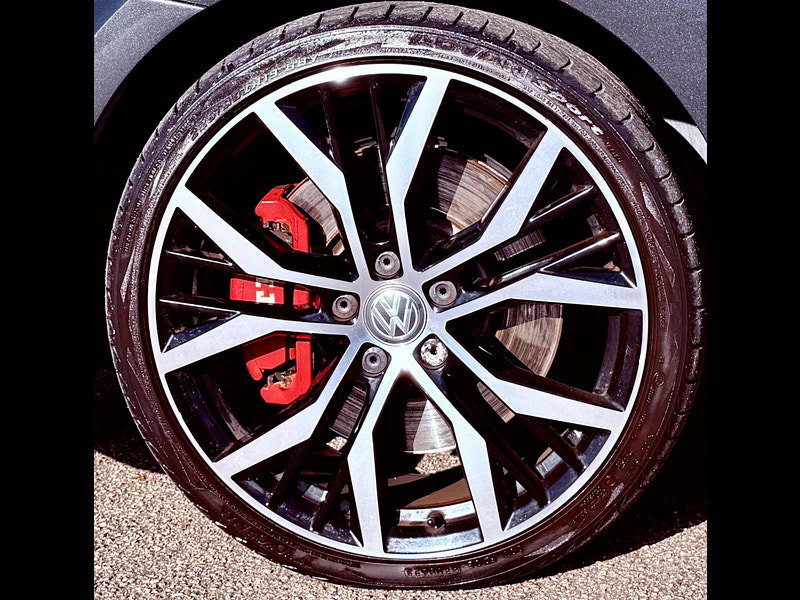 Volkswagen Golf 2.0 TSI GTI Performance DSG 5dr