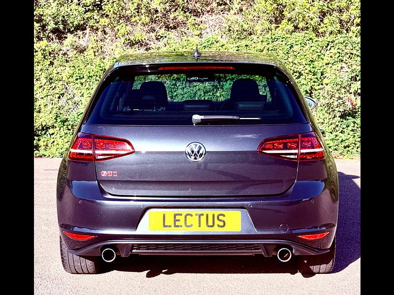 Volkswagen Golf 2.0 TSI GTI Performance DSG 5dr