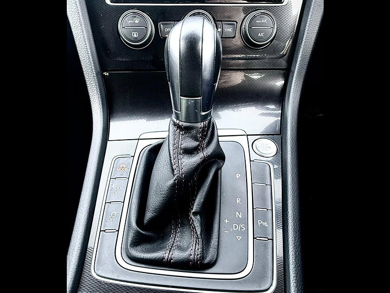 Volkswagen Golf 2.0 TSI GTI Performance DSG 5dr