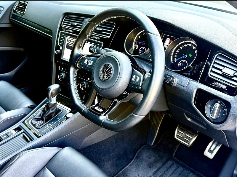 Volkswagen Golf R 2.0 TSI BlueMotion Tech DSG 4MOTION