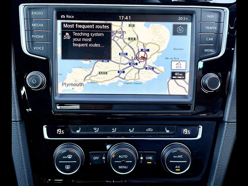 Volkswagen Golf R 2.0 TSI BlueMotion Tech DSG 4MOTION