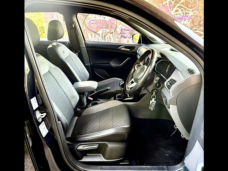 Volkswagen T-Cross 1.0 TSI R-Line Euro 6 (s/s) 5dr