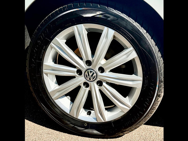 Volkswagen Touran 1.4 TSI SE DSG Euro 5 5dr