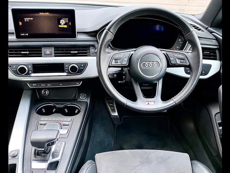 Audi A4 Avant 2.0 TDI ultra S line S Tronic Euro 6 (s/s) 5dr