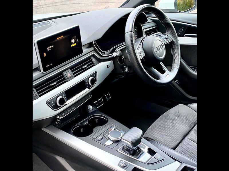 Audi A4 Avant 2.0 TDI ultra S line S Tronic Euro 6 (s/s) 5dr