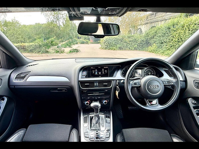 Audi A4 Avant 2.0 TFSI S line S Tronic Euro 6 5dr