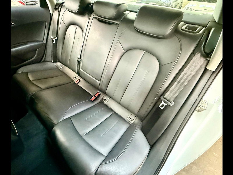 Audi A6 Saloon 2.8 FSI V6 S Tronic quattro Euro 5 4dr