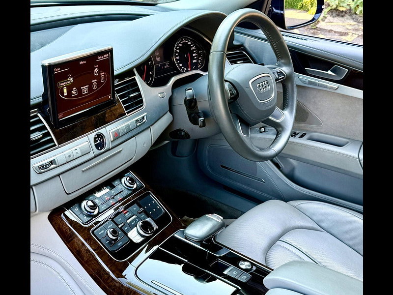 Audi A8 4.2 FSI V8 SE Tiptronic quattro 4dr