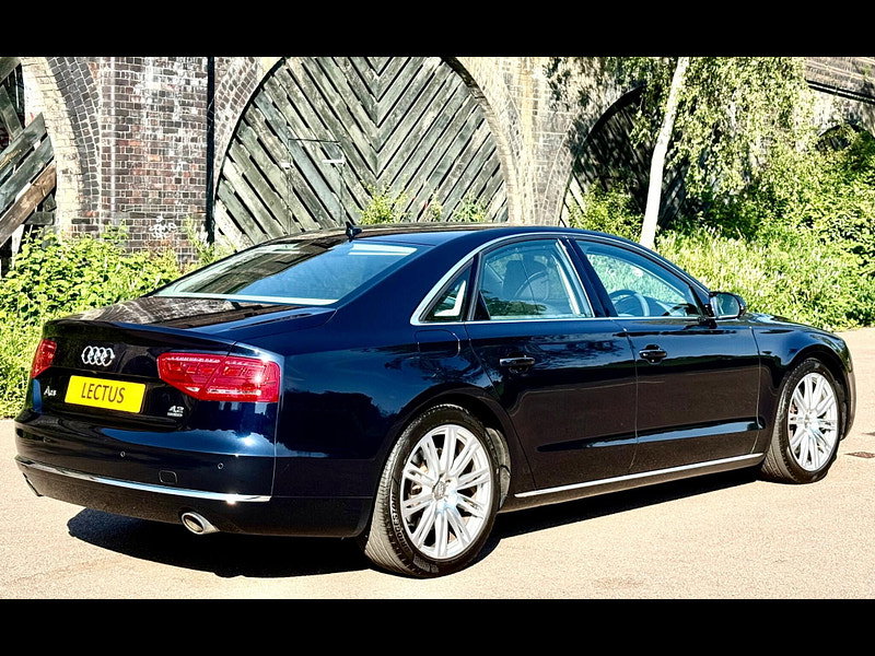 Audi A8 4.2 FSI V8 SE Tiptronic quattro 4dr