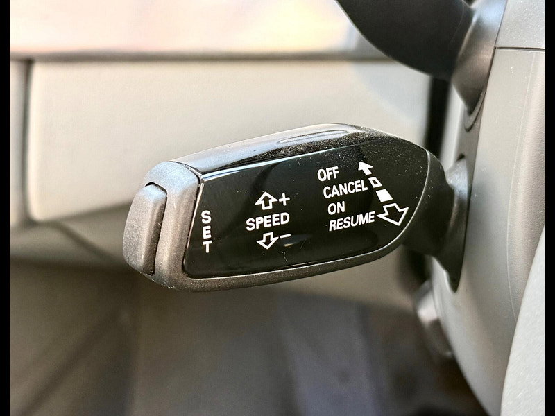 Audi A8 4.2 FSI V8 SE Tiptronic quattro 4dr