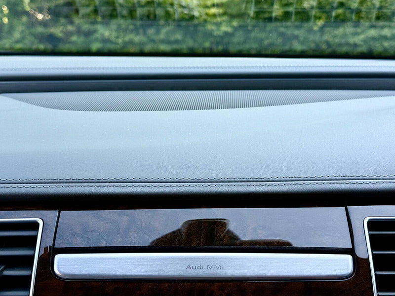 Audi A8 4.2 FSI V8 SE Tiptronic quattro 4dr
