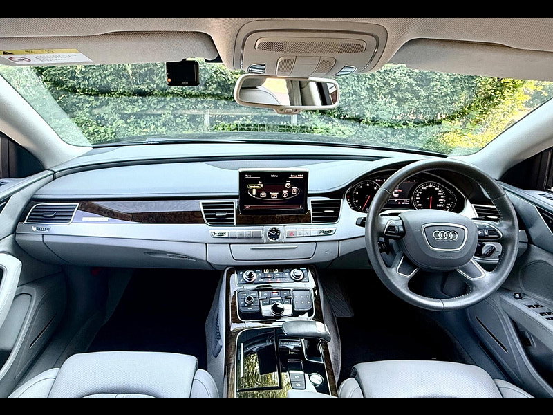 Audi A8 4.2 FSI V8 SE Tiptronic quattro 4dr