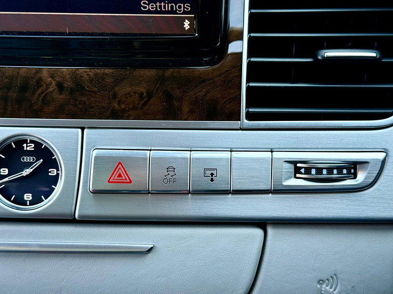 Audi A8 4.2 FSI V8 SE Tiptronic quattro 4dr